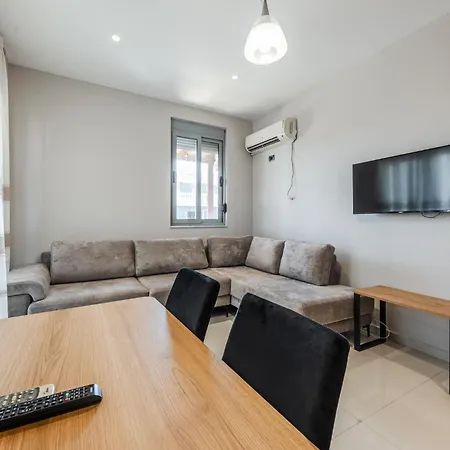 Summer D&a Apartment Golem (Tirana)