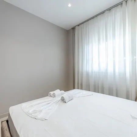 Summer D&a Apartment *