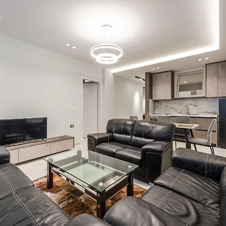 Summer D&a Apartment