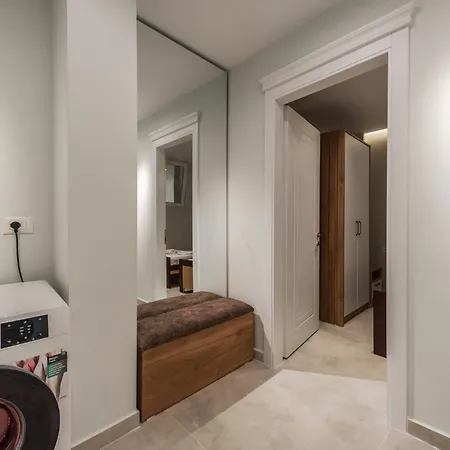 Apartment Summer D&a