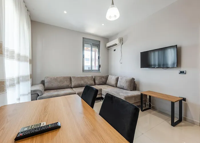 Summer D&a Daire Golem (Tirana)