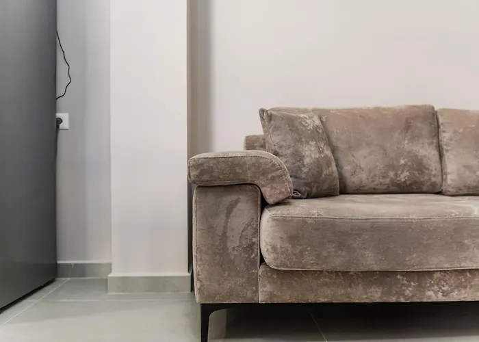 Summer D&a Daire Golem (Tirana)